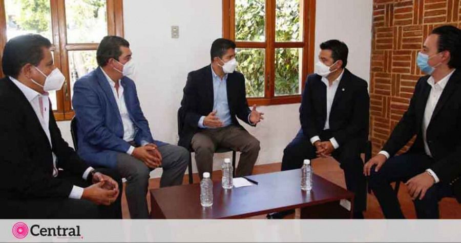 Carlos Montiel Solana entr&oacute; en la planilla del presidente electo en el d&eacute;cimo lugar.