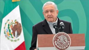 Vacunaci&oacute;n de refuerzo para adultos mayores podr&iacute;a comenzar el pr&oacute;ximo martes: AMLO
