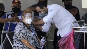 Vacunación de refuerzo anticovid para 60 y más en Puebla capital iniciará la próxima semana
