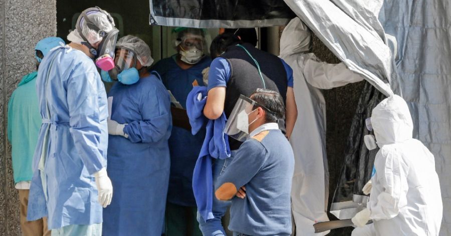 El peor d&iacute;a para Puebla: reporta mil 100 casos nuevos de coronavirus y rompe r&eacute;cord de activos y hospitalizados