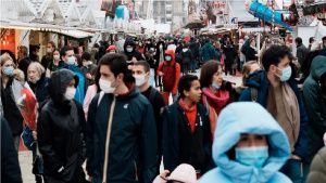 Pese al avance de contagios, expertos sugieren que &Oacute;micron podr&iacute;a marcar el fin de la pandemia