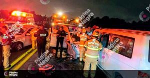 Choque frontal deja nueve heridos en la autopista Puebla-Tlaxcala.