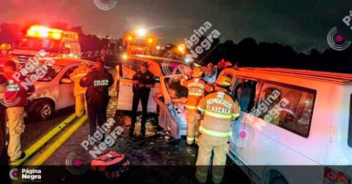 Choque frontal deja nueve heridos en la autopista Puebla-Tlaxcala.