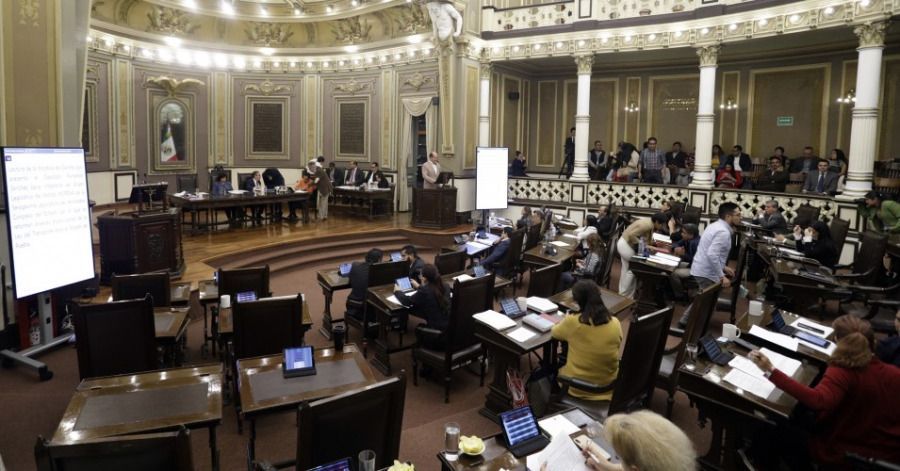 Rinden protesta primeros 9 diputados suplentes en el Congreso de Puebla