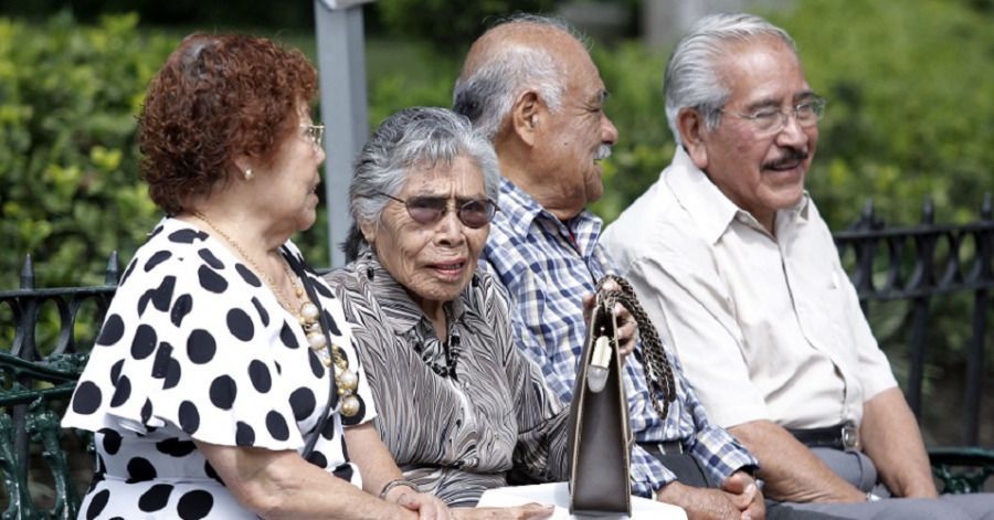 Se dar&iacute;an asesor&iacute;as y descuentos en tr&aacute;mites notariales, para que los adultos mayores manejen su patrimonio.
