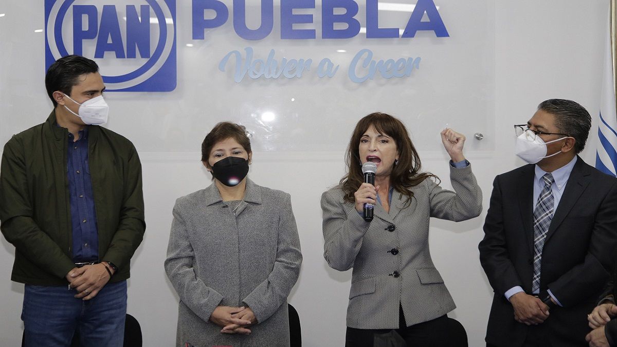 Augusta Díaz de Rivera toma protesta como dirigente del PAN en Puebla; llama a la unión para el 2024