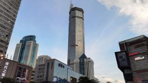 VIDEO: Dos ni&ntilde;os brincan de un edificio de 22 pisos en China; hac&iacute;an parkour