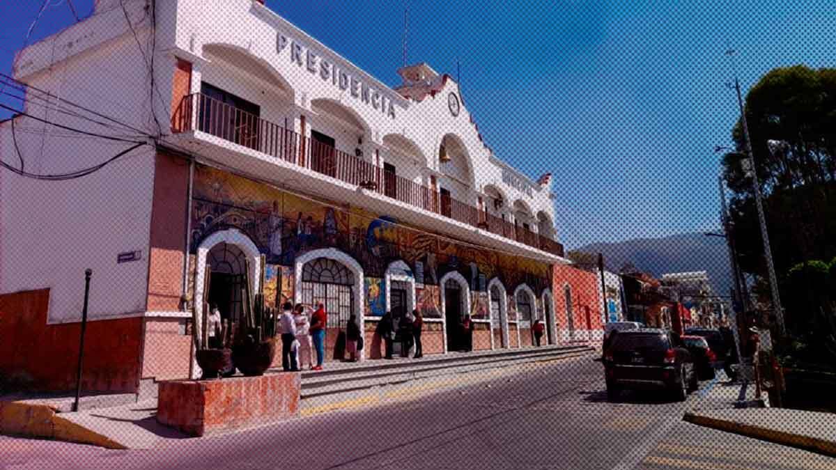 Fiscal&iacute;a libera presidencia municipal y CERI de Tecamachalco tras ataque a ministeriales