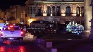 Abandonan 6 cadáveres frente a Palacio de Gobierno en Zacatecas