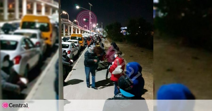 As&iacute; amaneci&oacute; la fila en el Cessa de Tlaxcalancingo para recibir la vacuna vs covid