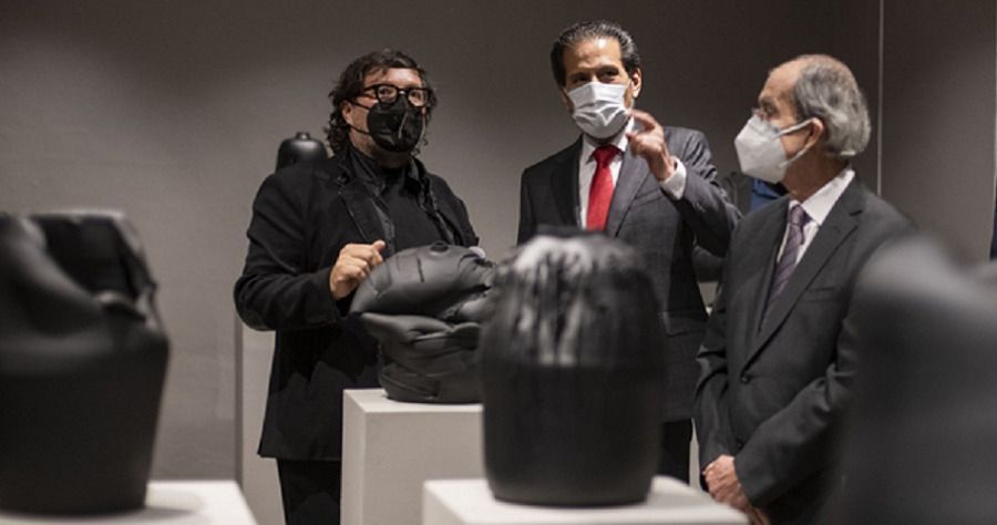 Apertura a la muestra escult&oacute;rica &ldquo;V&iacute;ctimas y Victimarios&rdquo; del artista Rivelino