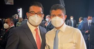 N&eacute;stor Camarillo acompa&ntilde;&oacute; a Eduardo Rivera.
