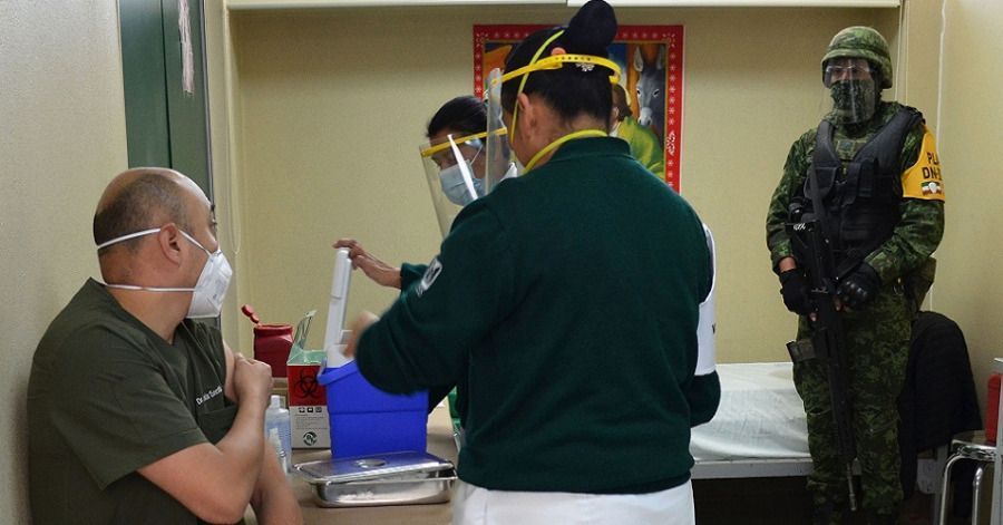 Vacunaci&oacute;n contra la covid para adultos mayores en Puebla iniciar&aacute; en la Mixteca