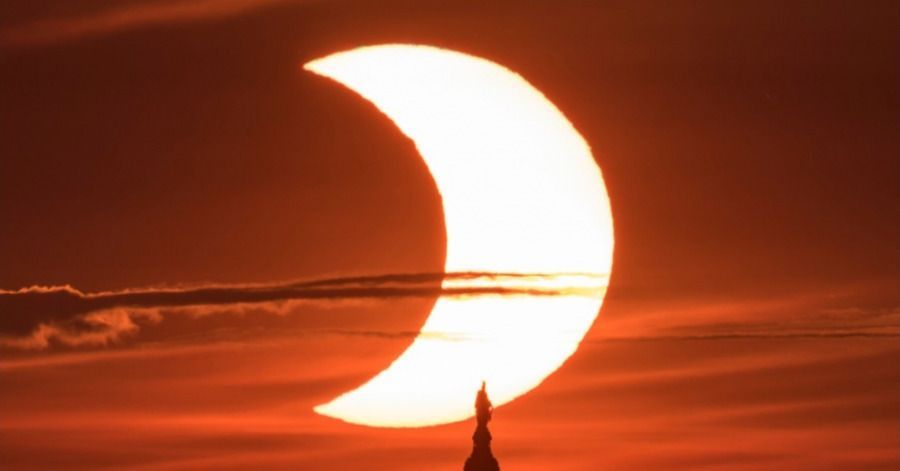 Imagen del eclipse solar de este jueves 10 de junio.