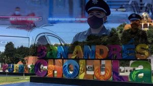 Polic&iacute;as recuperan en Puebla una camioneta robada en San Andr&eacute;s Cholula
