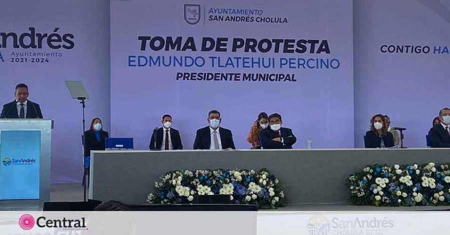 Edmundo Tlatehui  rindi&oacute; protesta como presidente municipal de San Pedro Cholula 