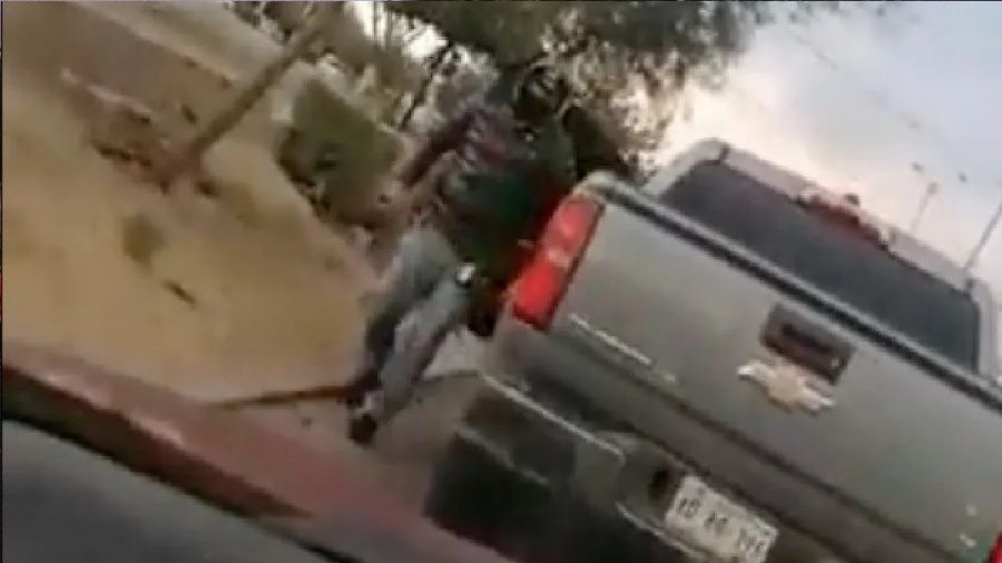 Conductor amenaza a una automovilista en Sonora (VIDEO FUERTE)