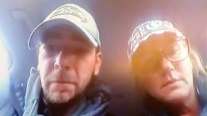 Arrestan a padres de adolescente responsable de matar a 4 alumnos en Michigan