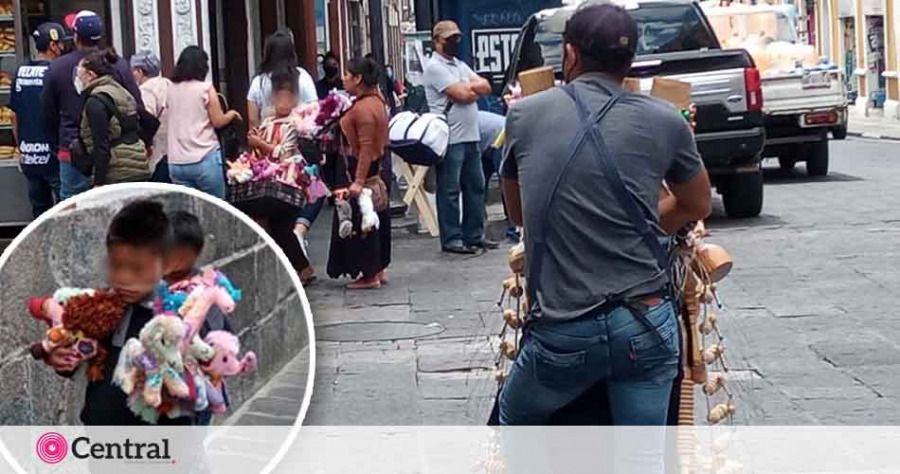 Comercio informal se apodera del Z&oacute;calo de Puebla
