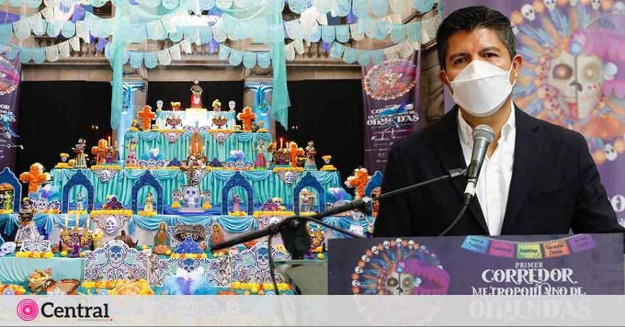 Im&aacute;genes del corredor de ofrendas en Puebla capital.