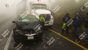 Neblina provoca carambola en la autopista Puebla-Orizaba; hay 2 heridos