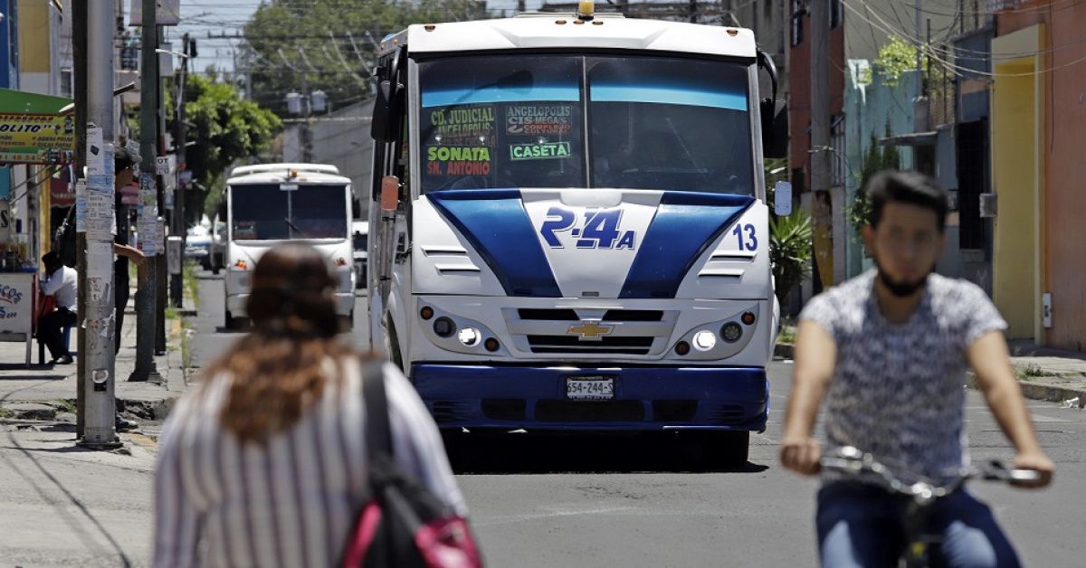 Ayuntamiento de Puebla analiza reubicación del transporte público en calles del centro