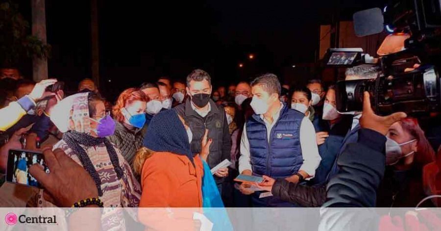 Eduardo Rivera escuch&oacute; las demandas de colonos en Solidaridad Nacional.