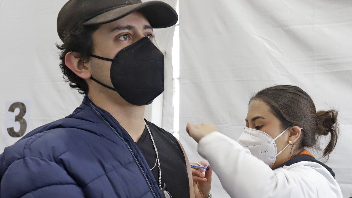 Gobierno de Puebla emitir&aacute; decreto para prohibir la entrada a lugares p&uacute;blicos a no vacunados
