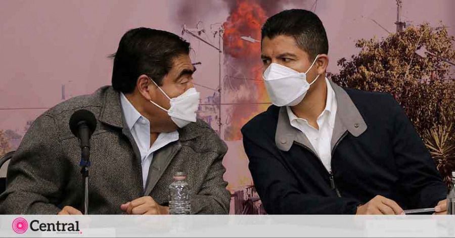 El gobernador, Miguel Barbosa, y el alcalde, Eduardo Rivera.