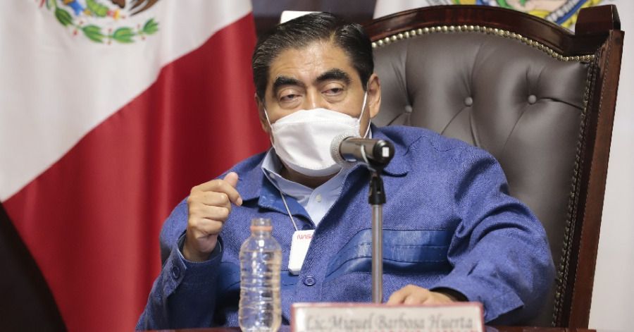El gobernador de Puebla, Miguel Barbosa.