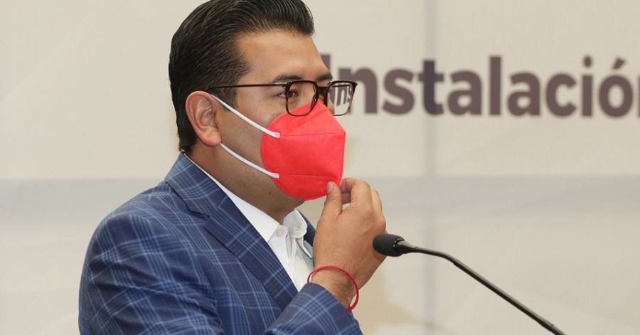 Dirigente del PRI en Puebla da positivo a covid; hace tres d&iacute;as estuvo con panistas y perredistas para formalizar la alianza