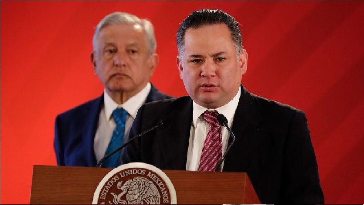 Tras esc&aacute;ndalo por su costosa boda, Santiago Nieto renuncia a la Unidad de Inteligencia Financiera