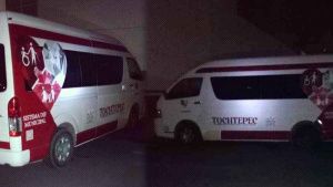 Abandonan camioneta del DIF Tochtepec en el Walmart San Manuel de Puebla