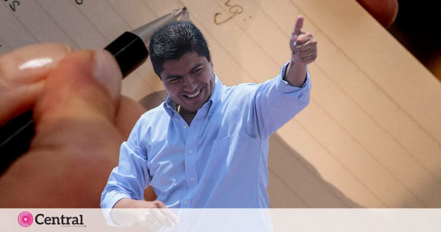 Lalo Rivera: de los partidos sat&eacute;lite, al PRD y ahora a recabar firmas, todo por ser candidato a la alcald&iacute;a de Puebla