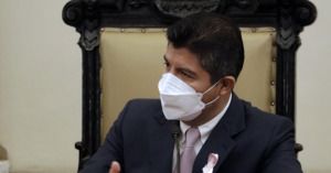 El edil de Puebla, Eduardo Rivera se uni&oacute; este viernes a la mesa de seguridad estatal.