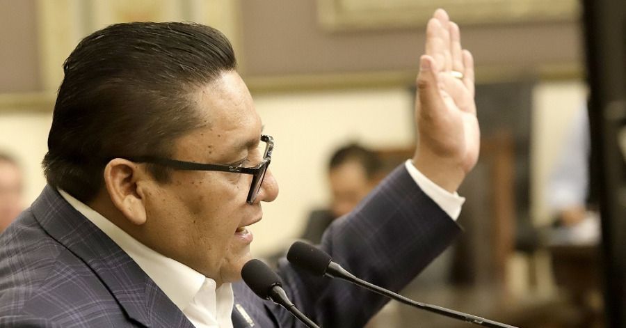Dos diputados m&aacute;s del Congreso de Puebla solicitan licencia para competir en las elecciones