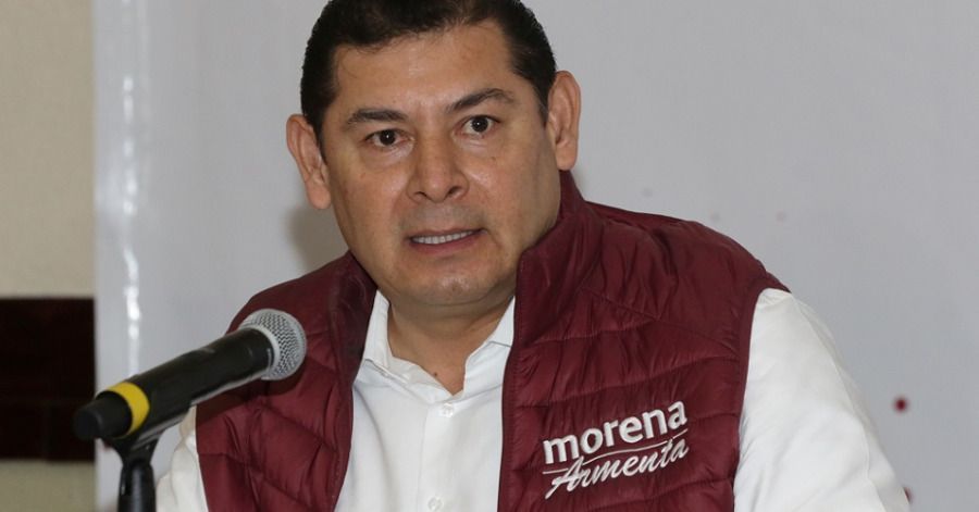 El expriista Armenta Mier se destapa por la alcaldía de Puebla por Morena