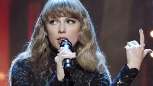 Taylor Swift enfrenta problemas legales por “Shake it off”