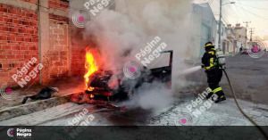 Se incendia auto en la colonia Bugambilias