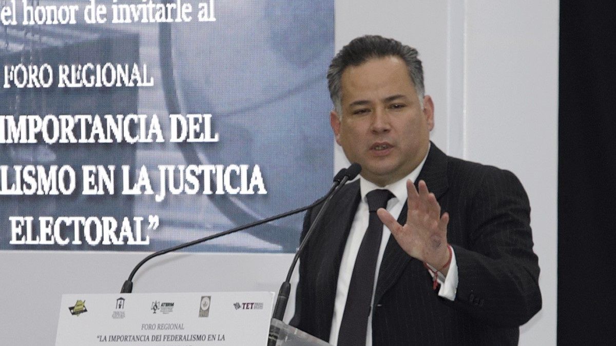 Santiago Nieto habr&iacute;a acumulado propiedades mientras estaba en la UIF