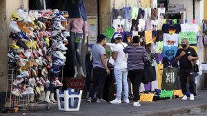 Ambulantes aprovecharon obras en la 5 de Mayo para proliferarse en calles aleda&ntilde;as: Segom