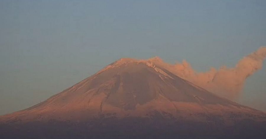 El Popocatépetl registra exhalaciones durante la madrugada de este domingo