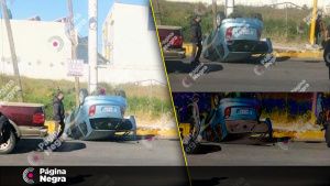 A bordo de un Ford KA, una mujer vuelca en calles de San Andr&eacute;s Cholula.
