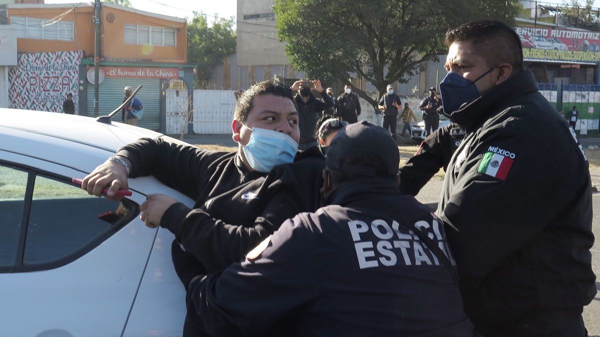 Conductor de Uber detenido intent&oacute; atropellar a polic&iacute;as en la China Poblana