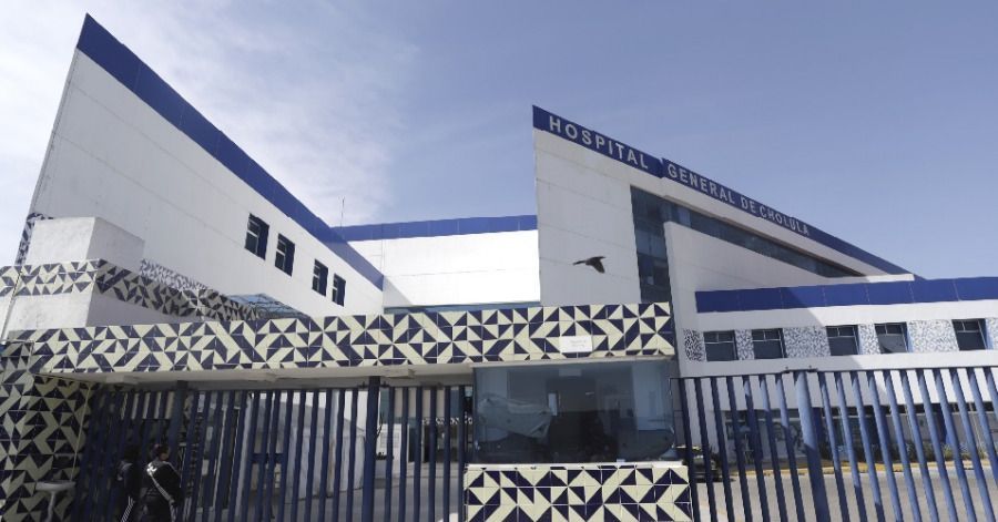 Hospitales de Puebla dejar&aacute;n de atender otras enfermedades si contagios de covid siguen aumentando: Salud