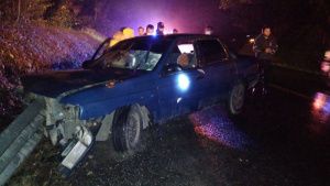 Ebrio choca con barra de contenci&oacute;n en la carretera federal M&eacute;xico-Tuxpan