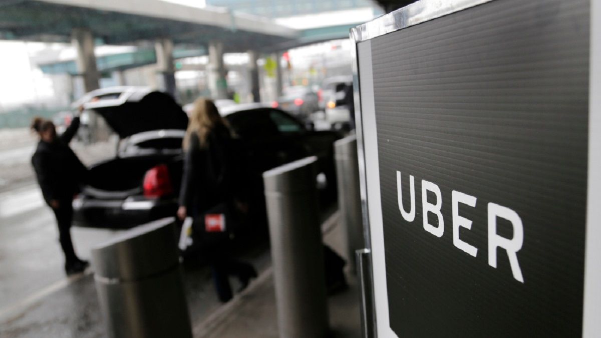 Usuarios queman en redes a Uber por altas tarifas