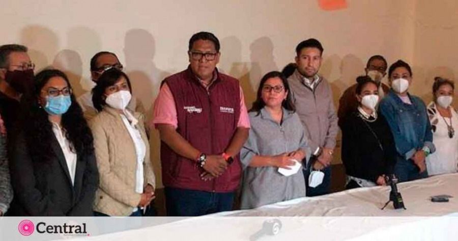 El coordinador de la campa&ntilde;a de Claudia Rivera, Leobardo Rodr&iacute;guez dijo que est&aacute;n &ldquo;con la dignidad intacta&rdquo;