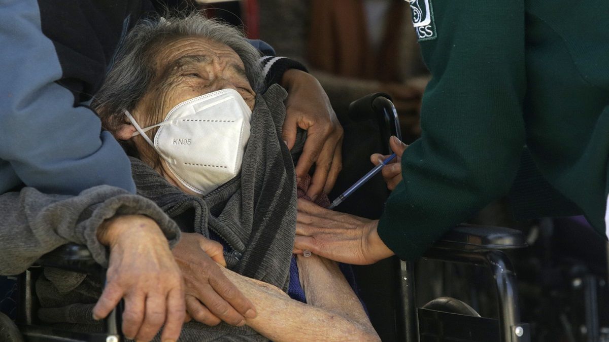 Este es el esquema de vacunaci&oacute;n para el refuerzo anticovid de 60 y m&aacute;s en Puebla