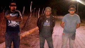 Policía Estatal detiene a tres hombres armados en Tulcingo de Valle, Puebla